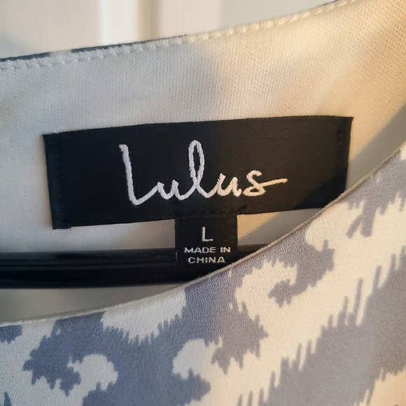 Lulu's patterned dress - Picture 2 of 3